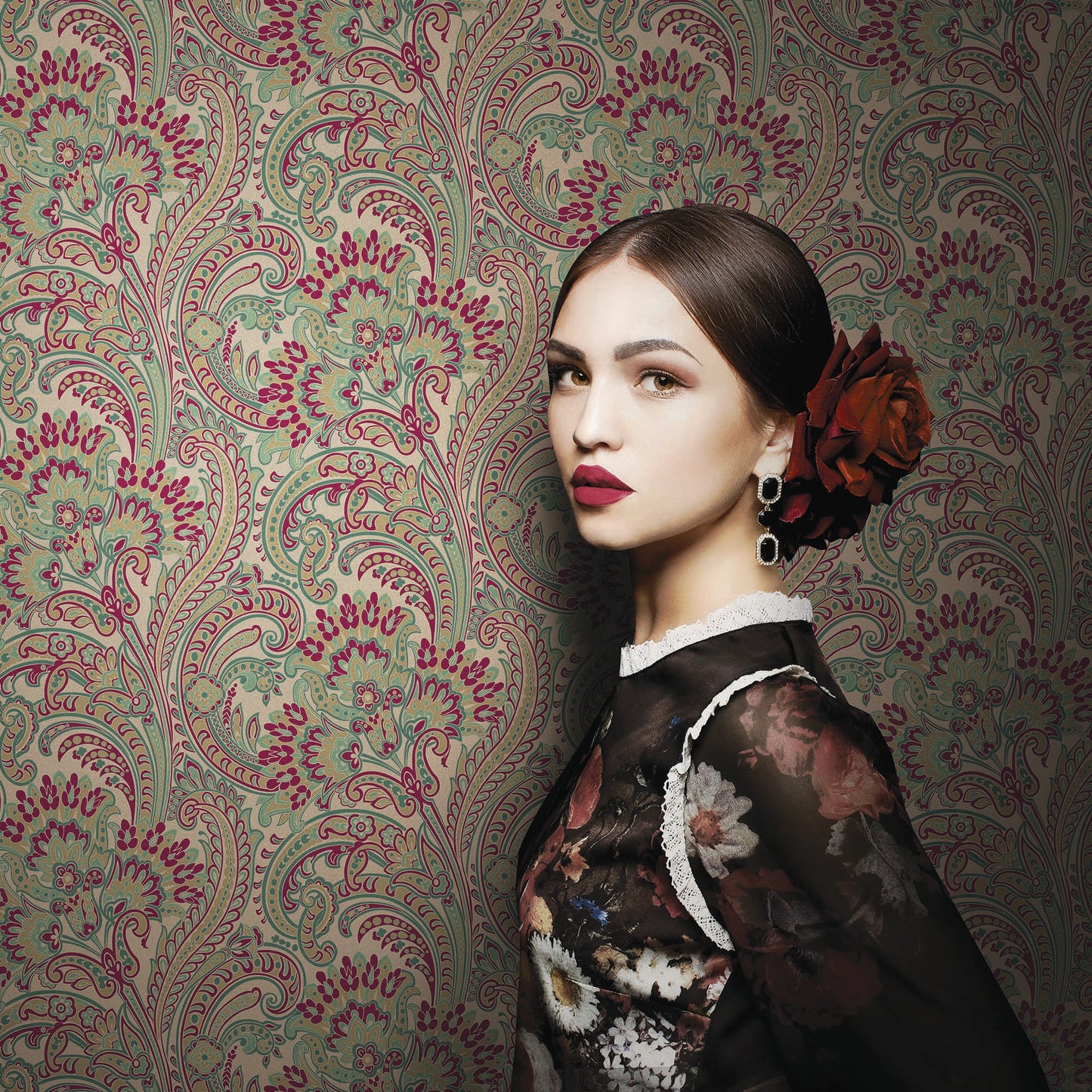 Colorful classic paisley wallpaper - Indigo 4711-2 (10,6m2)